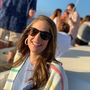 Meet your Posher, Kelly